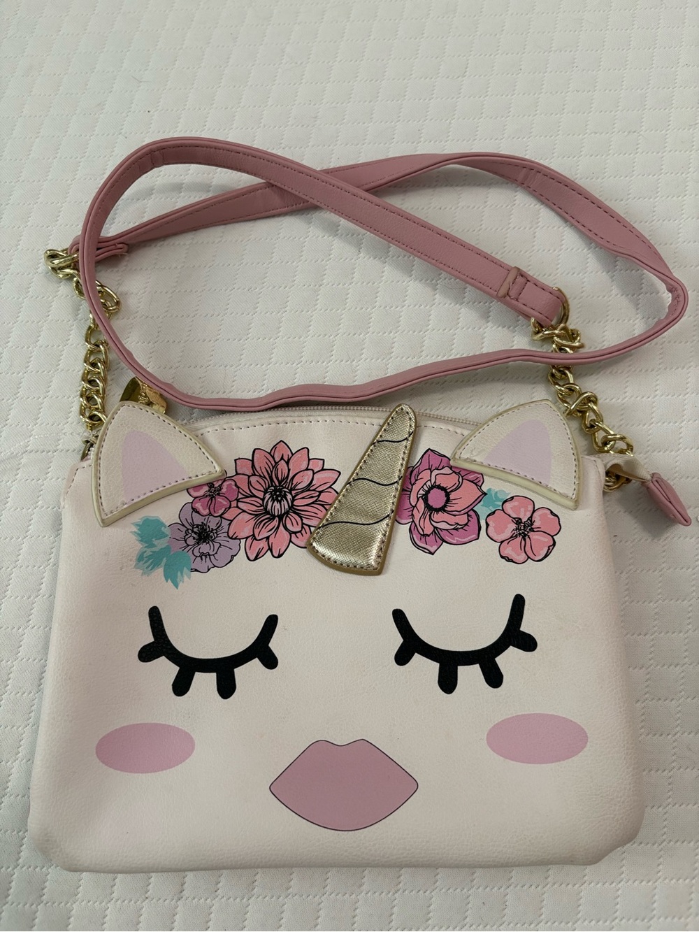Betsey Johnson Unicorn Floral Crossbody Bag in Light Pink